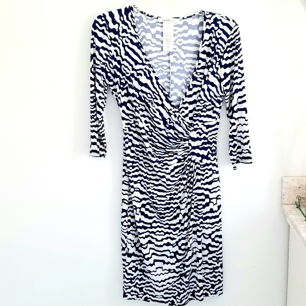 Laundry by Design navy blue white faux wrap dress